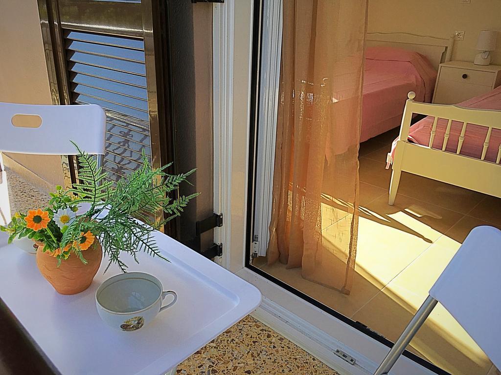 Demeliza Apartments Pláka Extérieur photo